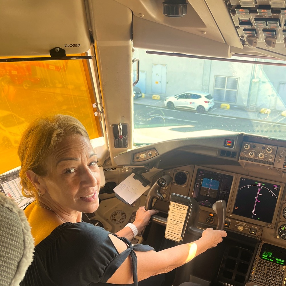 Meet your Posher, Elizabeth